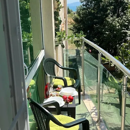 резиденция у морского берега Apartman Szarafovo